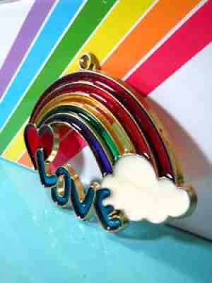 VTG 1980s Retro Rainbow LOVE L-O-V-E Groovy Sun Catcher Window Charm Taiwan NOS