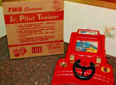 TWA Airlines Electronic Jr Pilot Trainer (1955)   "SCARCE TOY IN THIS CONDITION"