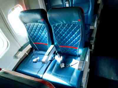 DELTA MD90 Jetliner, Aircraft, Airplane Comfort plus Leather Seats