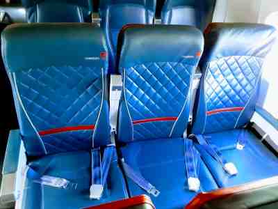 DELTA MD90 Jetliner, Aircraft, Airplane Comfort plus Seats (TRIPLE)