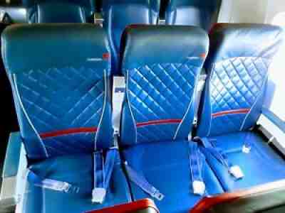 DELTA MD90 Jetliner, Aircraft, Airplane Comfort plus Seats (TRIPLE)