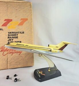 Vintage The Boeing Company 727 Plane Desk Top Scale Model Stand COMPLETE + BOX