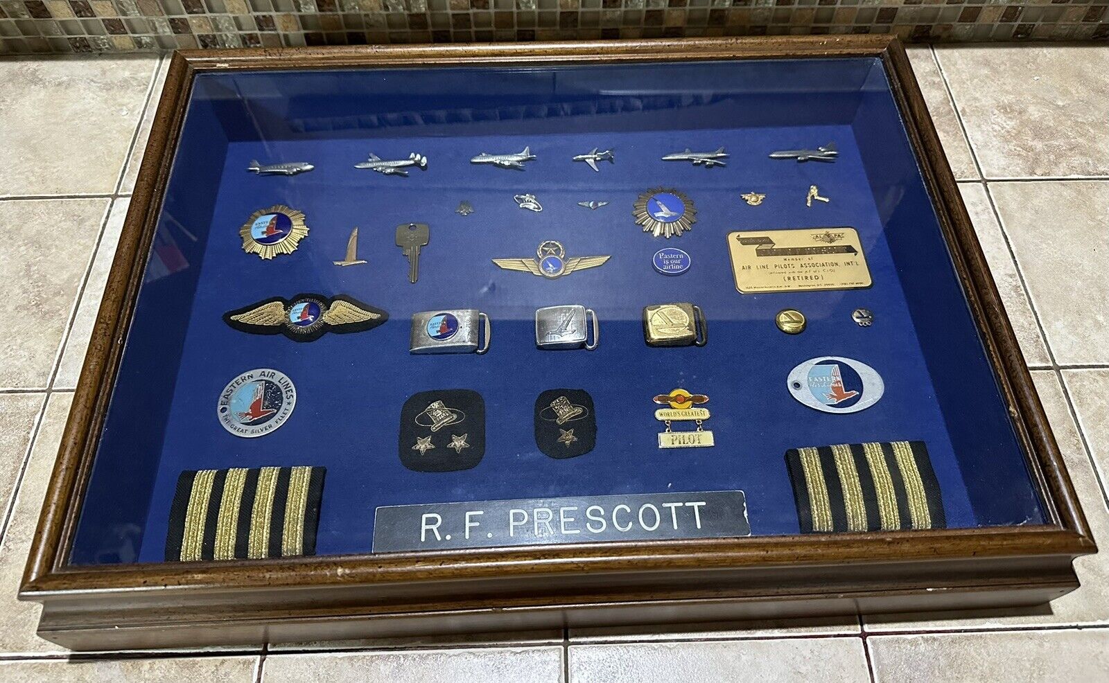 Eastern Airlines Seinor Captains Pilot Wings 1/10 10K Gold, Cap Badge, + More