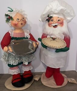 Annalee Santa 1993 & Mrs. Claus 1990 Tray & Pie Mobilitee Dolls Set Of 2 Bakers