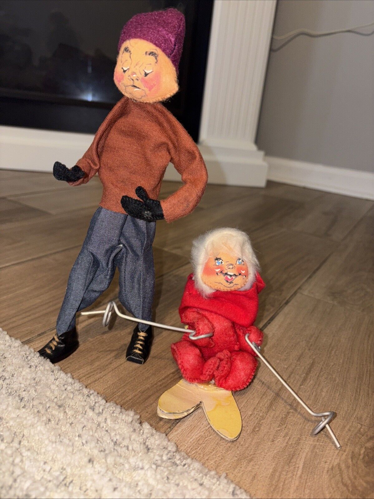 2-Vtg 70s? Annalee New Hampshire Skier Dolls 10” And 5”-see Desc