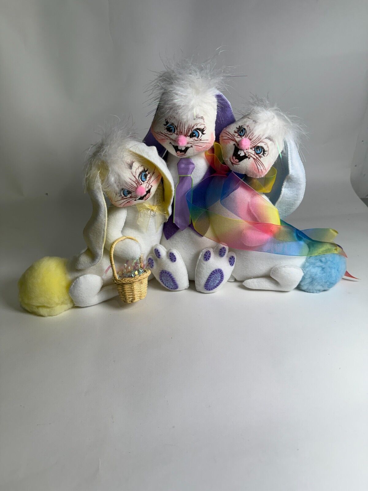 Annalee 2003 Bunch Of Bunnies 18" Long And 13" Tall Doll