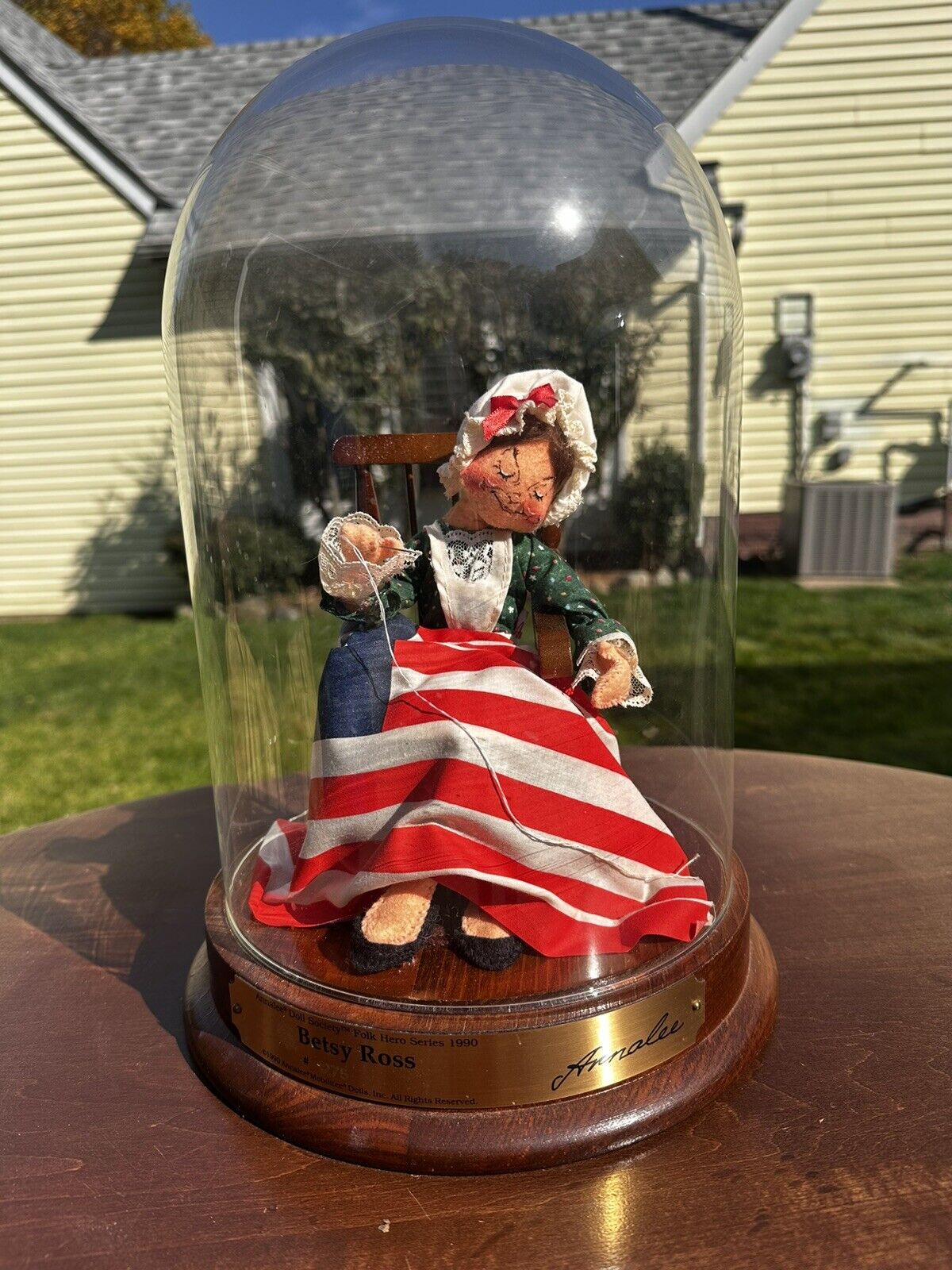 Rare Annalee 10" Folk Hero Betsy Ross #1275 with Base & Glass Dome