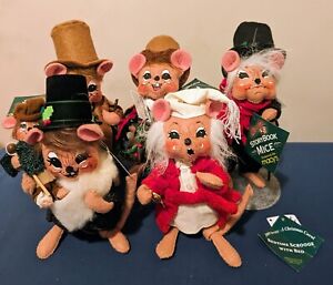 Lot Of 5 Vintage AnnaLee  A Christmas Carol Including Bedtime Scrooge