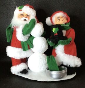 Annalee Doll 6” Santa & Mrs Building A Snowman With Hat In Hand