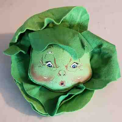 Annalee 7" Cabbage with Open Eyes - Great Condition - Code 9023 - Rare - w/ tags