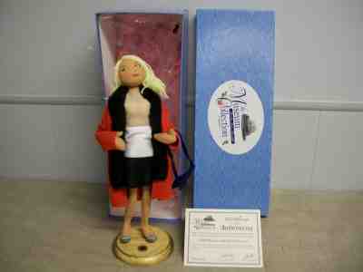Annalee Doll MUSEUM COLLECTION 1959 Woman with Red Felt Coat NWT Box & Certs