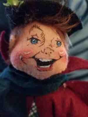 Annalee Vintage 1991 Christmas 10” Man Skater w/ open eyes on Pond # 7267