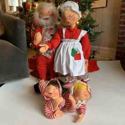 Rare Vintage ANNALEE Christmas 30” SANTA + Mrs. Claus + Pajama Kids Family Set