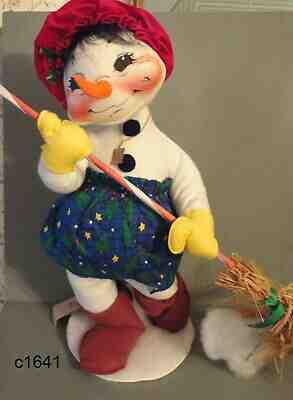 Annalee SWEEPING SNOWFLAKES 18" tall mint condition #7524