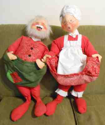 27" Annalee Santa and Mrs Claus Christmas Card Holder Dolls labeled 1977