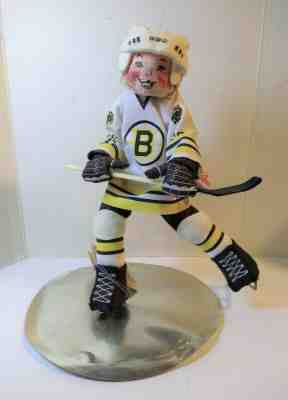 Vintage 1994 ANNALEE BOSTON BRUINS HOCKEY PLAYER Mobilitee Doll Made Meredith NH