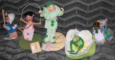 Lot of 5 Annalee Dolls Frog, Harlequin Clown Etc.