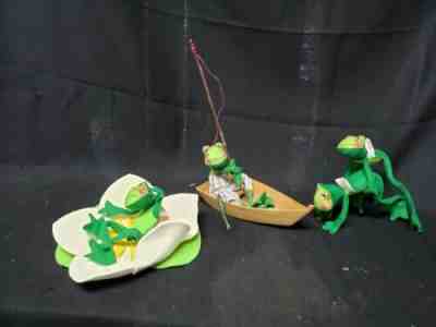 Annalee Dolls LEAP FROG FROGS 1969 FISHING  W BOAT  SUNNING W FLOWER LOT OF 4   