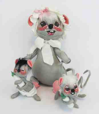 Annalee Mobilitee 1972 12" Mother Mouse & Two Mice Babies Boudoir Doll Set
