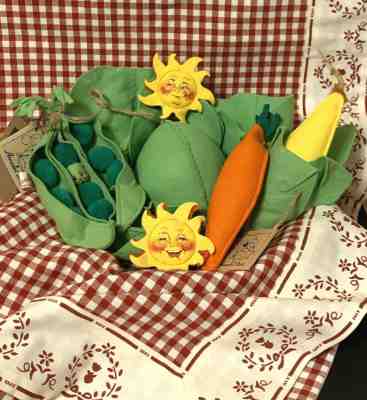 Annalee Vegetable Lot Cabbage Carrot Peas Corn Sun 94 95
