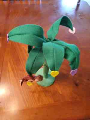 ANNALEE 12" BANANAS FOR YOU MONKEY VALENTINES DAY TREE 2009