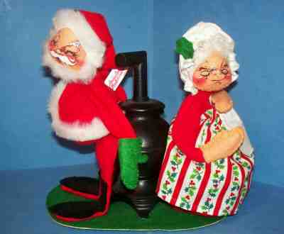 Vintage 1963 Annalee Doll Santa Mrs Clause Warming By Pot Belly Stove 7" W/Tag
