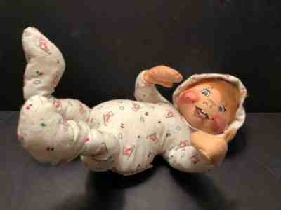ANNALEE VINTAGE 1981 CHRISTMAS BABY 14" IN FLANNEL CHRISTMAS PRINT PAJAMAS