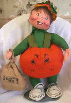 Annalee 18" Boy Pumpkin Kid Trick or Treater in Pumpkin Costume 1990 