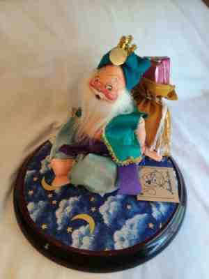 1999. Annalee. 10" Santa On Magic. Carpet. Prototype