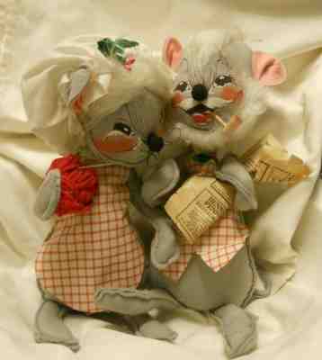 Pair of Annalee Mobilitee Dolls 12" Grandma and Grandpa Mouse 1971