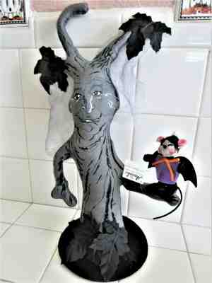 ANNALEE  HALLOWEEN HAUNTED TREE MINI DRACULA MOUSE-BRAND NEW  