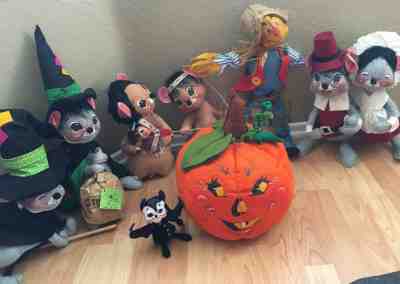 LOT OF 9 VINTAGE ANNALEE HOLIDAY DOLLS 20" LARGE SIZE HALLOWEEN THANKSGIVING EUC