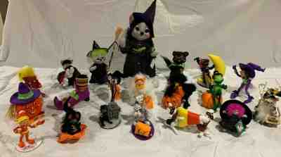 ESTATE LIQUIDATION: 20 DIFFERENT HALLOWEEN THEME ANNALEE FIGURES