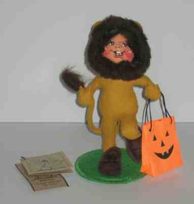 ANNALEE 7" Lion Kid w Orange Halloween Trick Or Treat Bag ~ NWT ~ USA '99