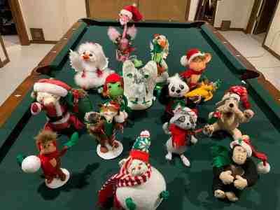 ESTATE LIQUIDATION: 14 DIFFERENT CHRISTMAS THEME ANNALEE FIGURES/DOLLS
