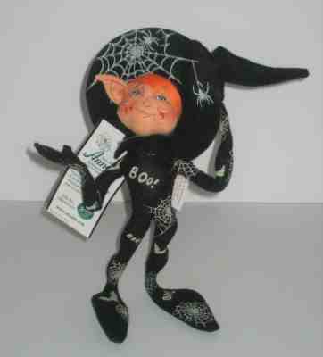 ANNALEE 10" Halloween Hobgoblin Black Elf w Spider Webs, Bats & BOO! ~ NWT '02 