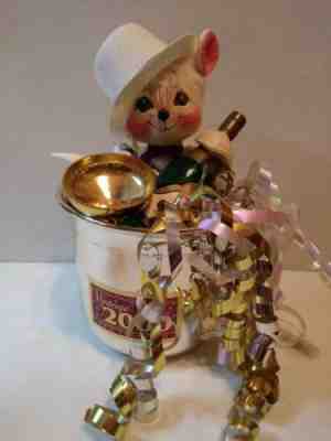 VTG ANNALEE 1999 MILLENNIUM Theme Happy New Year Year's 2000 MOUSE Champagne 7"