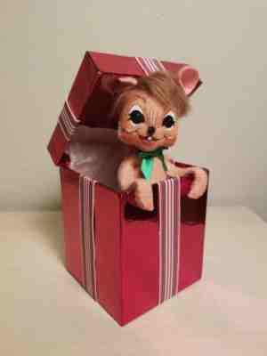 2010 Annalee Christmas Surprise Mouse Red Present 