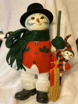 NWT 2005 ANNALEE  Mobilitee Christmas Doll 16" FROSTY SNOWMAN BROOM  BABY 753405