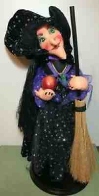 RARE! 2003 Annalee 23" Witch with Broom and Apple #332903 Halloween Doll