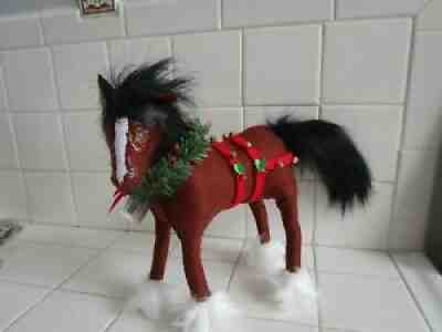 ANNALEE CHRISTMAS CLYDESDALE HORSE & WREATH BRAND NEW