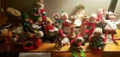 Large Lot Of Vintage AnnaLee Stuffed Santa Christmas Dolls