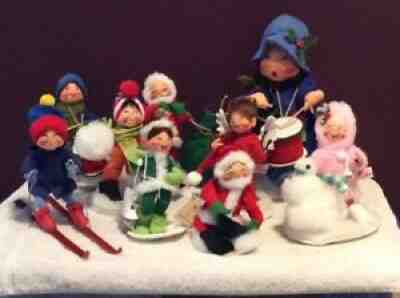 ANNALEE VINTAGE CHRISTMAS 1967 - 1999 ON BASES/STANDS 7-12" LOT OF 9Â 