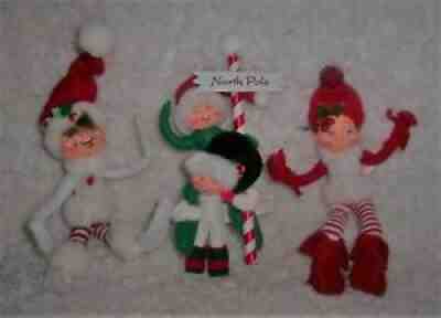 Annalee Christmas Elves Impish Lot Of 4(2 are attached holding North Pole Sign)