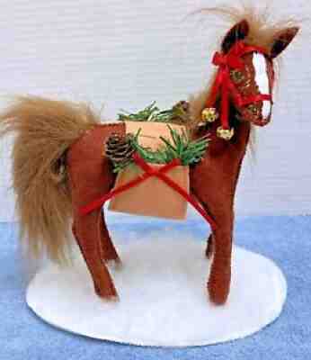 Annalee 8" MerryMint Horse with Saddlebags 2014 - Mint - 751514