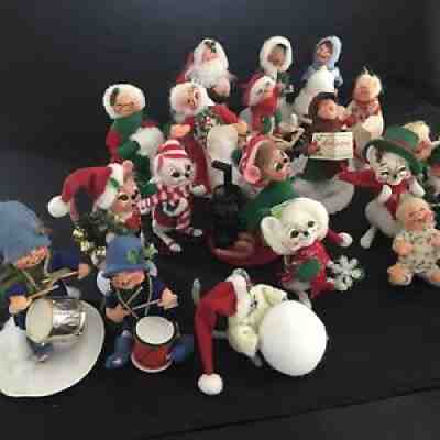 Vintage Annalee Christmas Holiday Santa Mice Eskimos Angels Carolers 23 Pieces