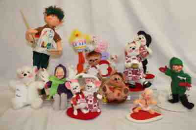 Mixed Lot of 12 Annalee Thorndike Designer Collectible Dolls Valentine Easter