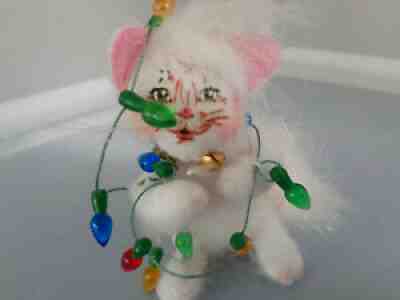Annalee Sitting Cat with Christmas LIghts 2007