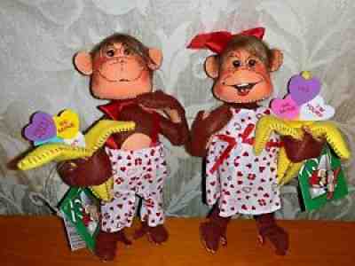 VALENTINES DAY Set of 2 ANNALEE Boy Girl Be Mine MONKEY AROUND Doll 6" â?¬ 2010 â¤ï¸