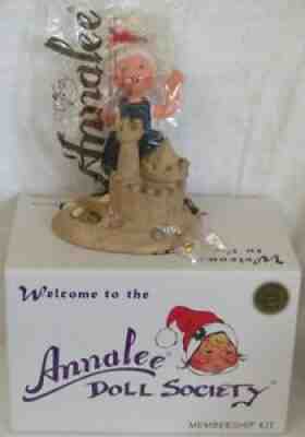 Annalee 2002 Sand Castle Suzy Logo Kid 7" w Pin 9681 NIB w Tag